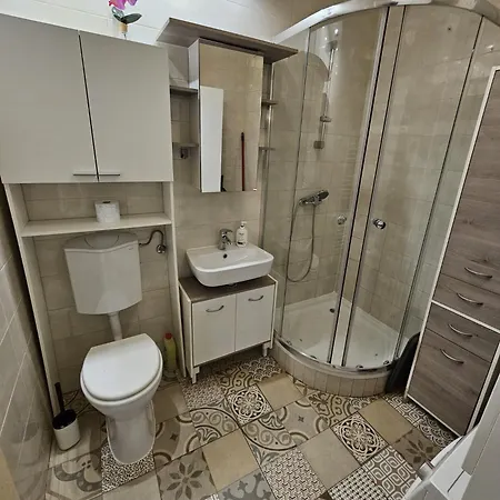Unique Offer, Two In One! 2 Studio Egyuett *