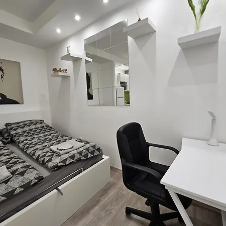 Unique Offer, Two In One! 2 Studio Egyuett Apartment *