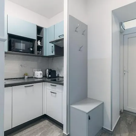 Apartment Castle Charm Apartment/ Ac