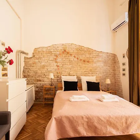 Ultra Cosy Ac Apartment