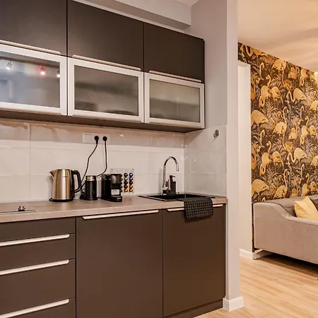 Apartment Luxury Tropical At *