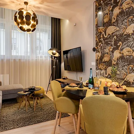 Luxury Tropical At Apartment *