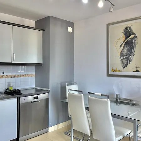 Premium By Hi5- Cp With Free Parking Apartment *