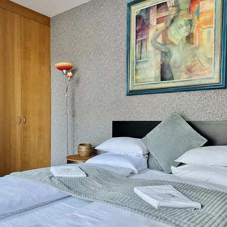 Premium By Hi5- Cp With Free Parking Apartment