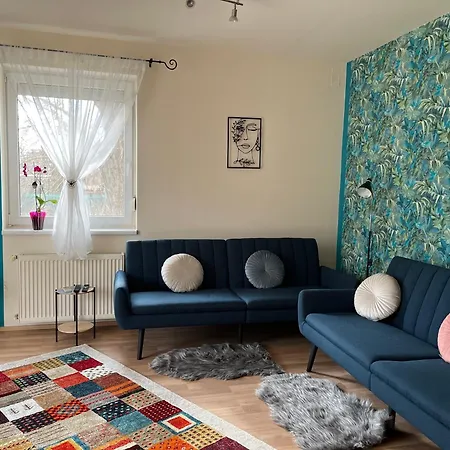 Kiraly Csaladi Apartman- Royal Family #freegarage Apartment *