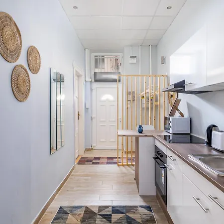 Apartment Golbarg Synagoge In Heart Of *