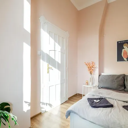 Apartment Golbarg Synagoge In Heart Of *
