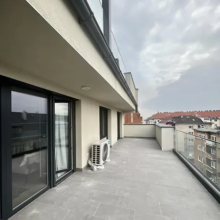 Vp * Budapest