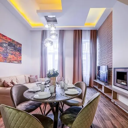4 Seasons Of Love - Luxury 3-bedroom City * Budapest