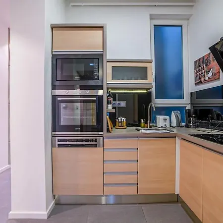 4 Seasons Of Love - Luxury 3-bedroom City *