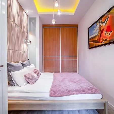 4 Seasons Of Love - Luxury 3-bedroom City Apartment Budapest