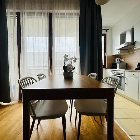 Bp-est Cp Apartment *