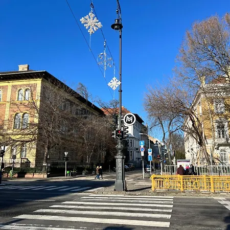 Chloe * Budapest