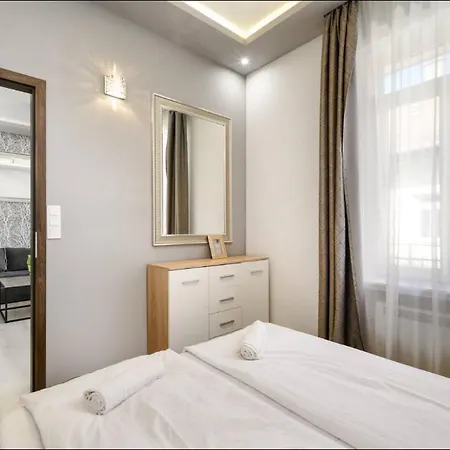 Cosy In Heart Of The -prime Location * Budapest