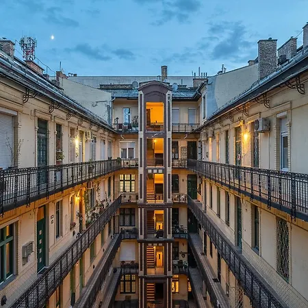 3 Bedroom Classical With A Modern Touch 2unit Apartment