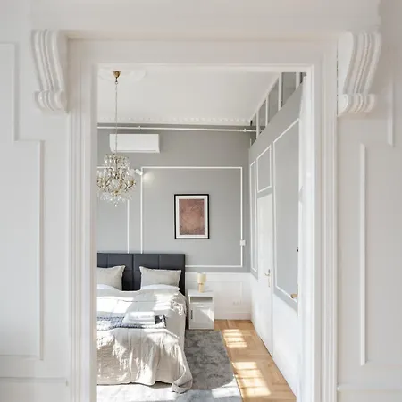 3 Bedroom Classical With A Modern Touch 2unit Budapest