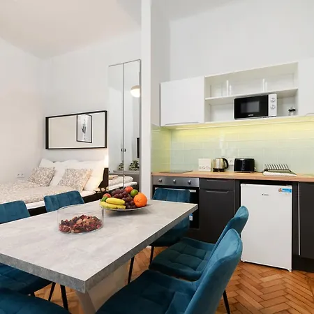 Boutique R611 Apartament