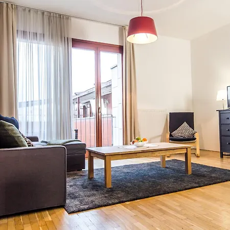 Apartment Skyhome By Artemisia Budapest