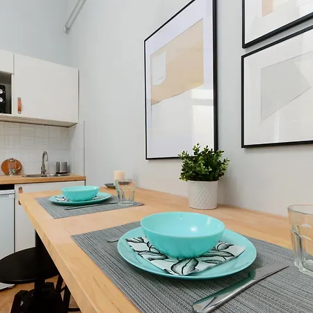 Monochrome Chic R613 Apartmán *