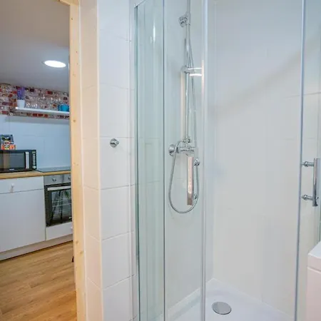 Cosy Gallery Flat In Akacfa St. Apartment *