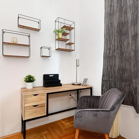 Luxury R161 Apartment *