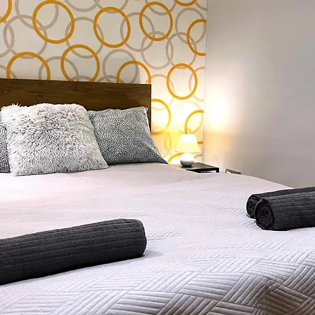 V6 By Small Apartment Budapest