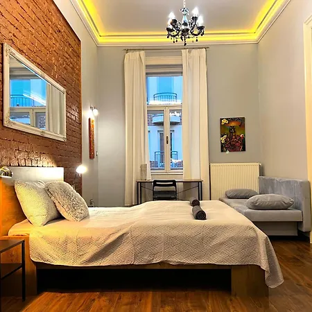 Apartment V6 By Small *