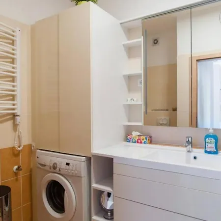 Skydive Apartman *