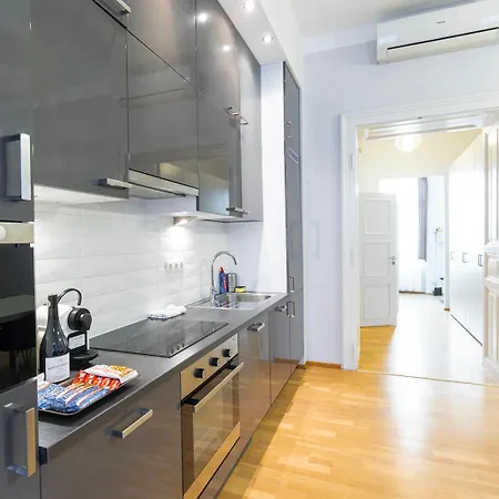 Apartment Luxury With Spacious Livingroom At Opera House