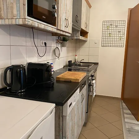 Apartment Marton With Free Parking