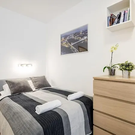 Marina At Danube - Free Private Parking! Apartment *