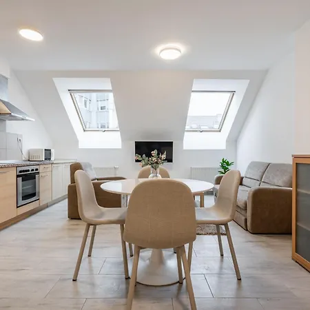 Apartment D16 - Gozsdu Garden - Location By Bqa