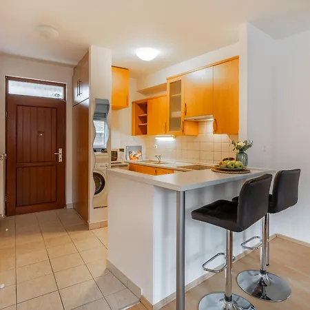 N34 Nap Apartamento *