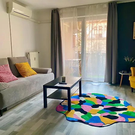 Apartment Marton With Free Parking