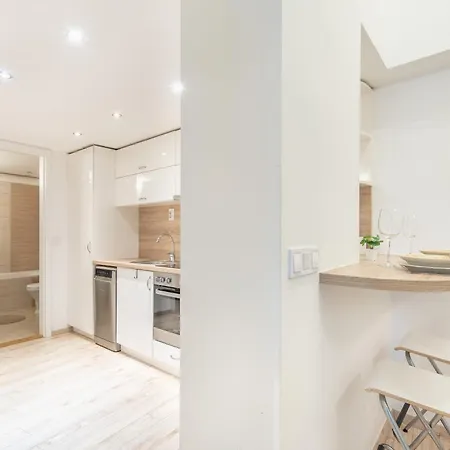 And Cute With 3 And Ac Apartment *