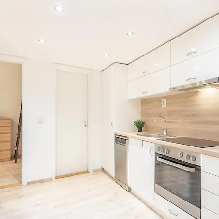 Apartment And Cute With 3 And Ac
