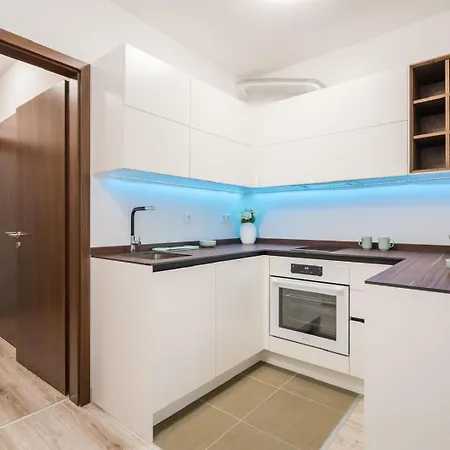 Apartment Comfort Court - Free Parking, Balcony Budapest