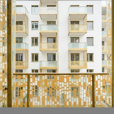 Comfort Court - Free Parking, Balcony