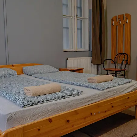 Deep Hostel
