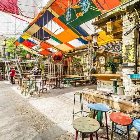 - 2 Min To Newyork Cafe Apartment