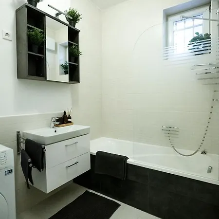 Apartment Happy Tiger Premium
