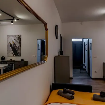 King's Golden Flat Apartment Budapest