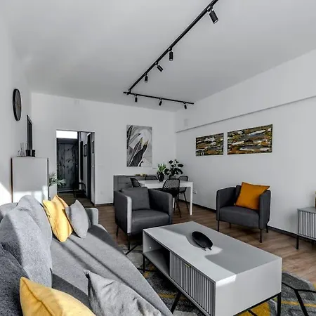 King's Golden Flat Apartment