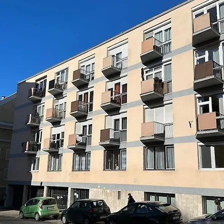 King's Golden Flat Apartment