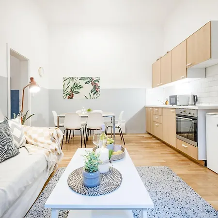 - 2 Min To Newyork Cafe Apartment