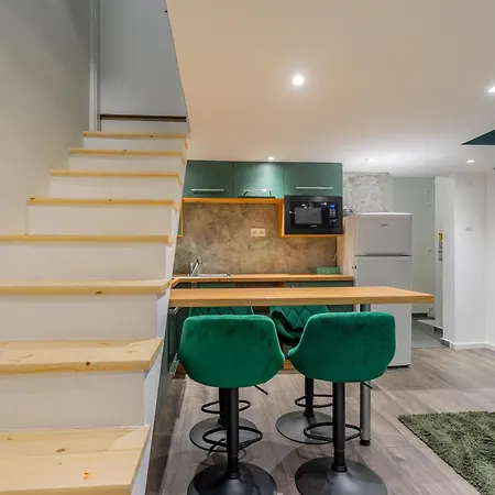 Full Equipment Designed In The Heart Of For 4 People * Budapesta