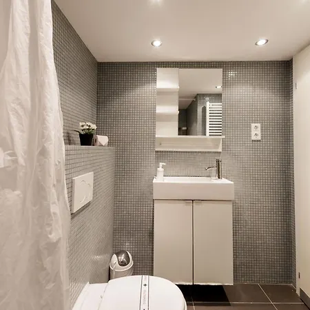 Prime Location Stylish Flats Apartment *