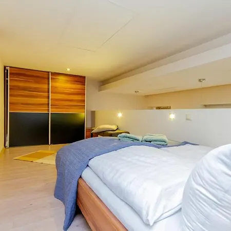 Apartment Colorful Cityscape Retreat By Nw Budapest
