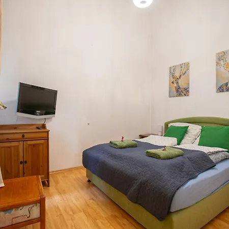 Jackquaters Silver Apartment Budapest