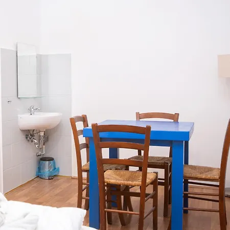 Violin Apartment